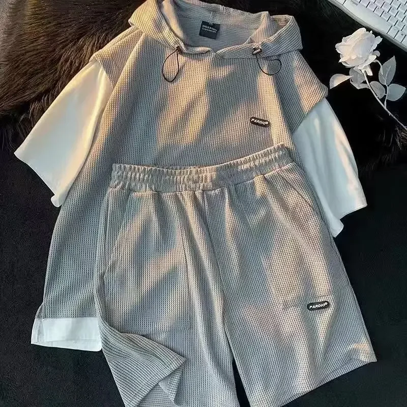 Summer Men's Large Size Sports Suit Breathable Casual Wear Wild High Street Chic Fake Two-piece Casual T-shirt + Simple Shorts