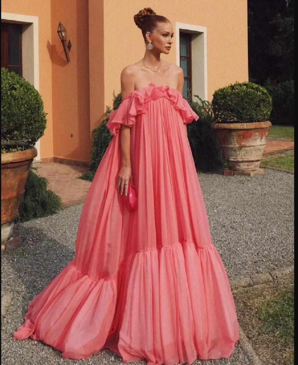 Abiti da ballo in Chiffon rosso anguria personalizzati a vita alta con spalle scoperte abito da sera formale abiti da sposa a strati