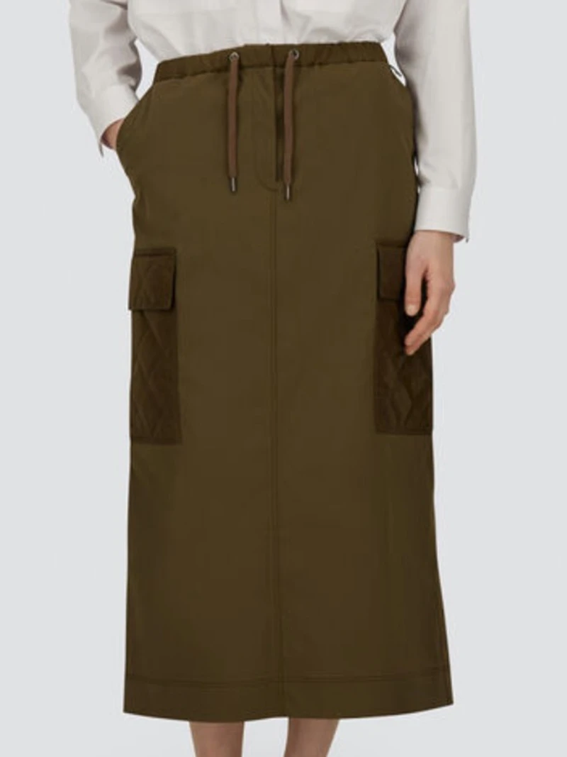 Half skirt 2026 spring/summer new high quality fashionable casual large pocket green long half skirt