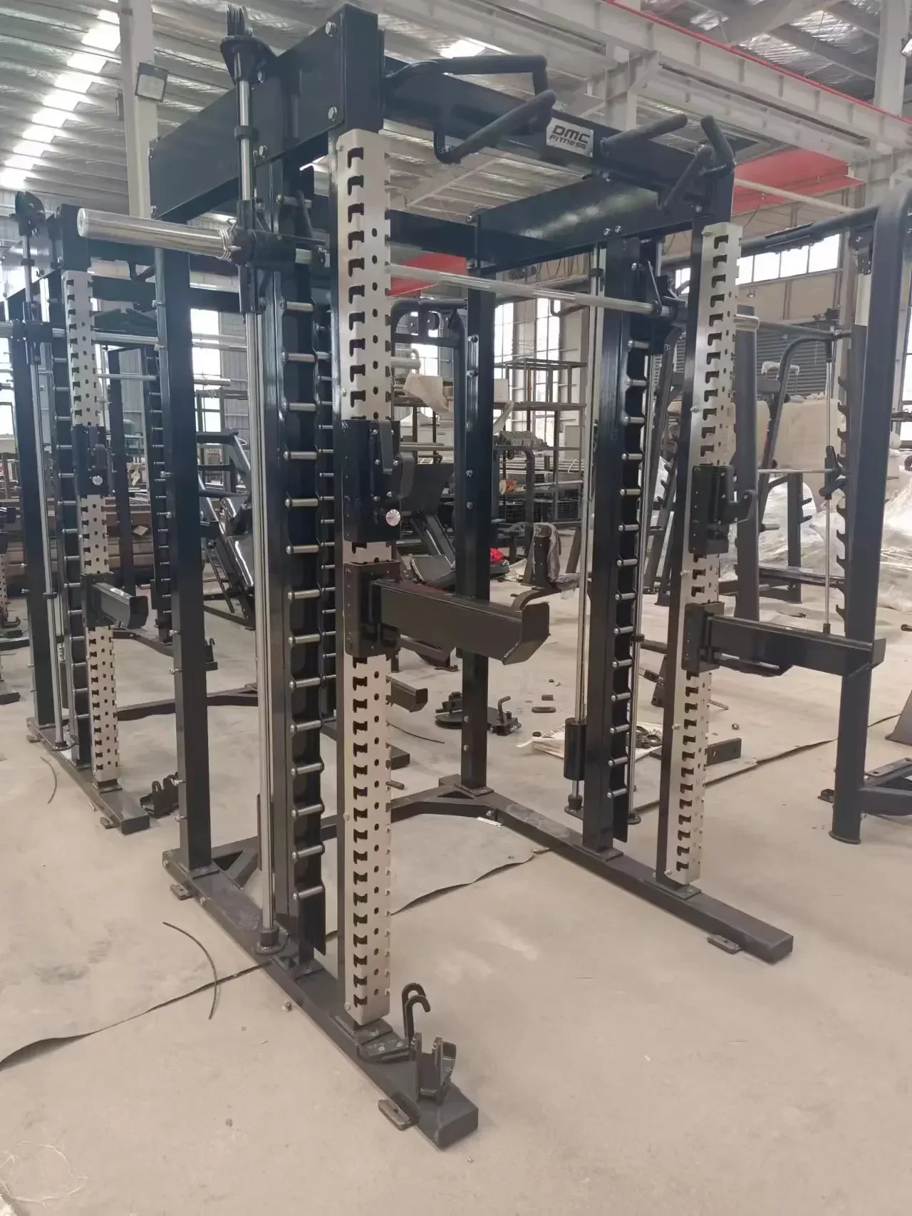 معدات اللياقة البدنية آلة سميث الداخلية متعددة الوظائف الموحد مقاعد البدلاء الصحافة رف رفع الأثقال الحديد سميث القرفصاء آلة