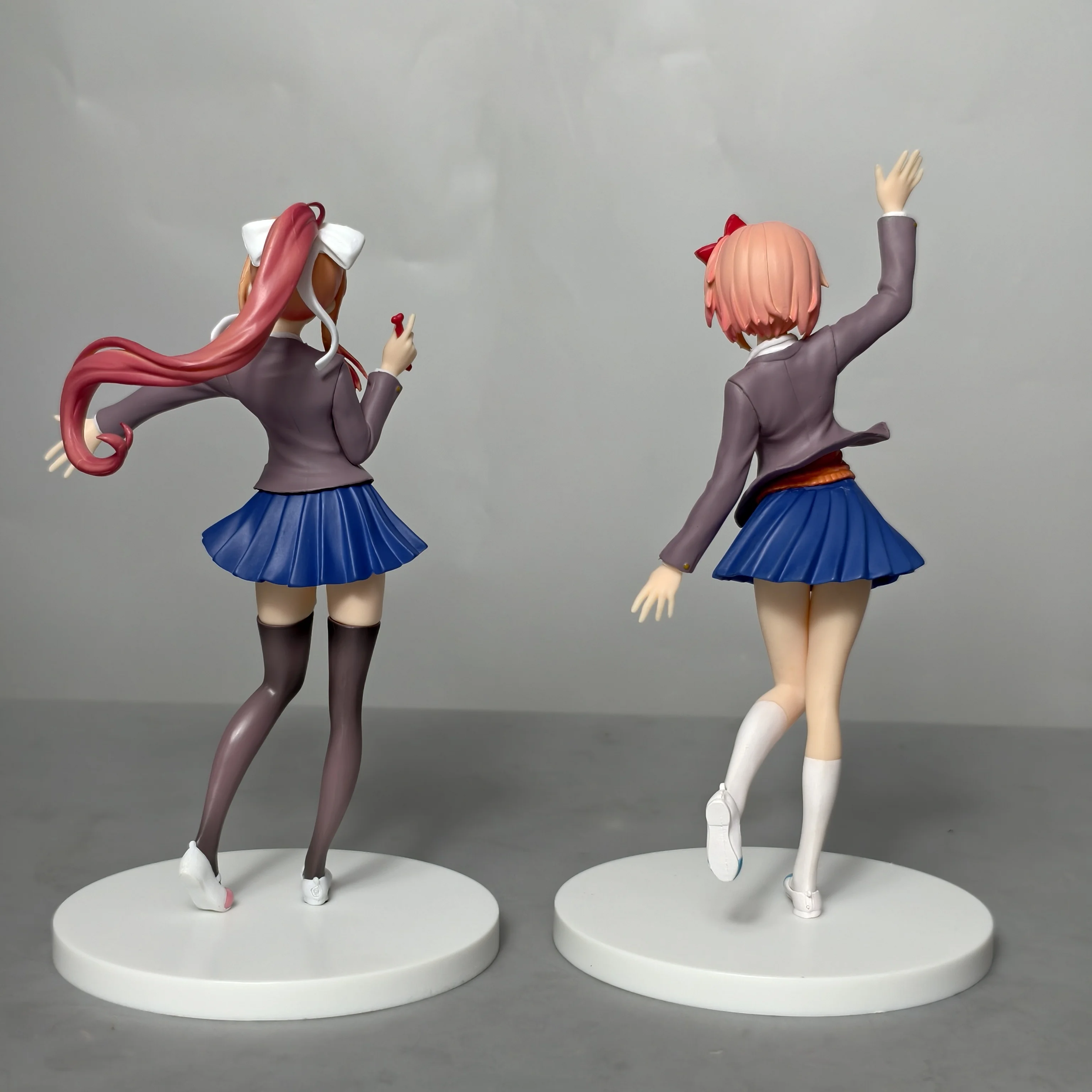 17 cm 6,69 Zoll Anime Sayori Monika Figuren PVC-Statue Desktop-Ornament Sammlerstück Statuenmodell Dekoration Zimmer Schreibtisch Spielzeug Geschenke – Detail 6