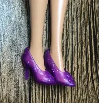 Zapatos clásicos YJ30 de alta calidad, Sandalias de tacón alto de pie plano, divertidas a elegir para Tus muñecas barbiie, accesorios a escala 1/6