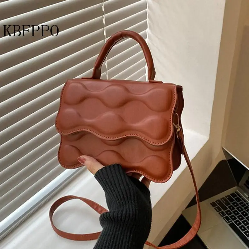 2023 New Fashion Female Star Small Square Bag Women's Fashion Wave Pattern Irregular Handheld Ladies Bag One Shoulder Handbag