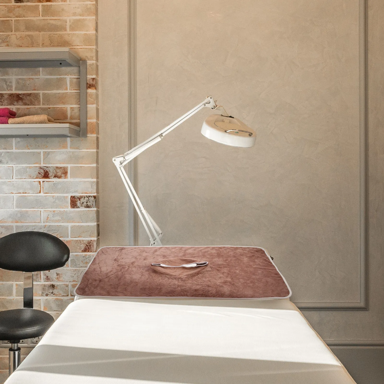 

Массажная накладка для лица из коричневого полиэстера, эргономичный дизайн для спа-салонов, комфортная подушка для лица