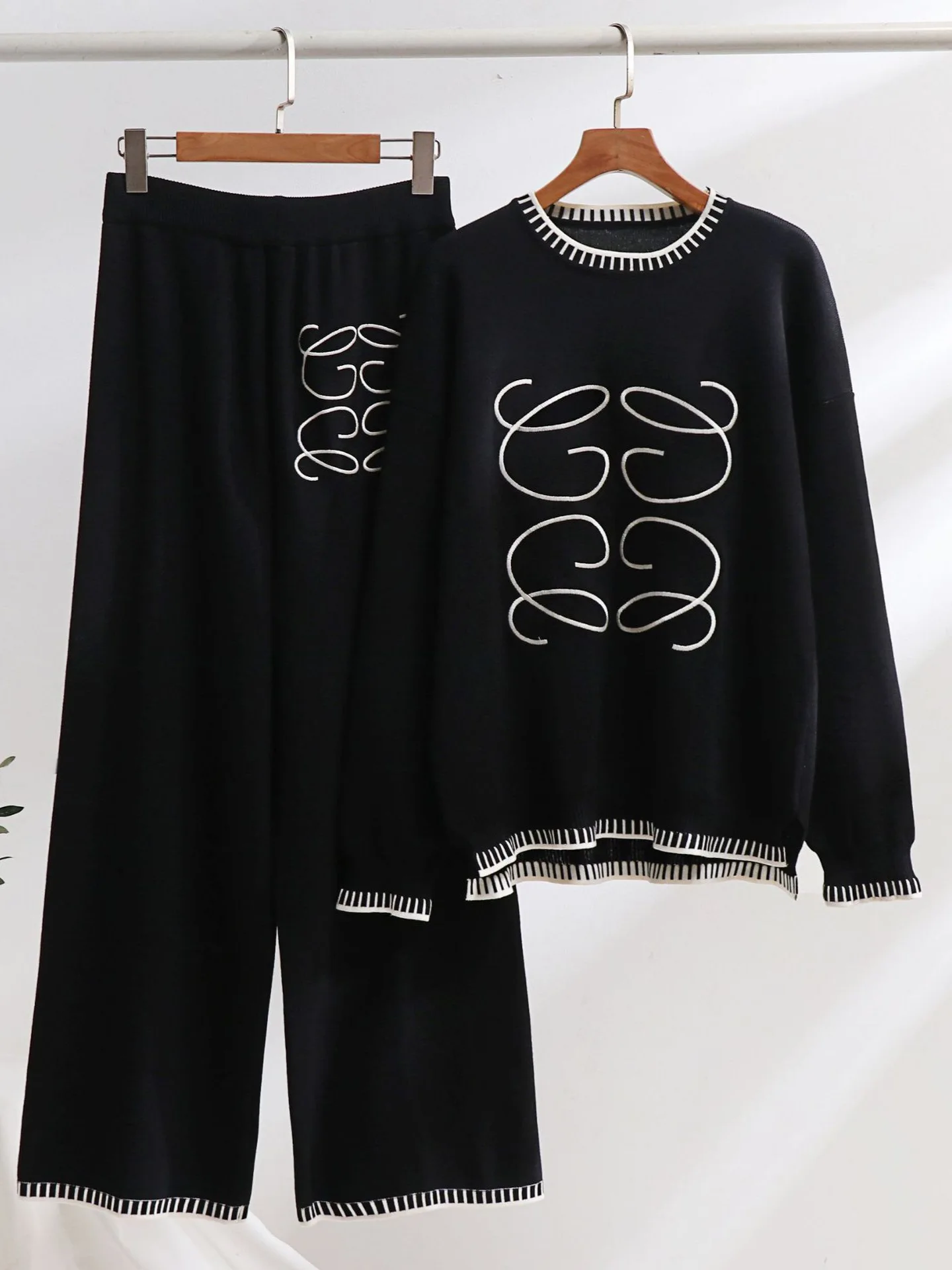 Korean Design Knitted 2 Piece Sets Casual O-neck Knitwears Long Sleeve Pullover Tops Suits Women High Waist Sweatpants Conjuntos