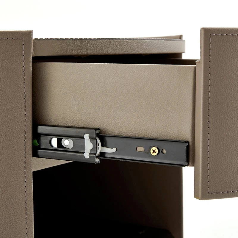 Italian Style Light Luxury round Saddle Leather Bedside Table High-End Designer Style Bedroom Bedside Cabinet