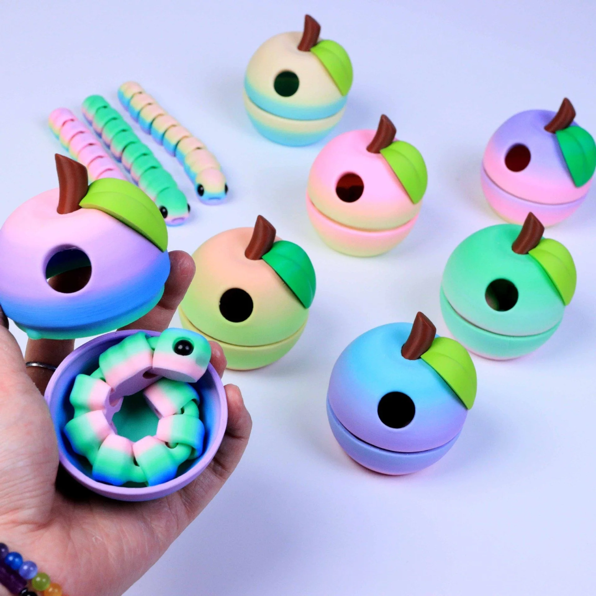 Creative 3d Printed Apple Worm Ornaments Full Body Joints Movable Multi-color Apple Bug Model Home Decor Party Christmas Gifts