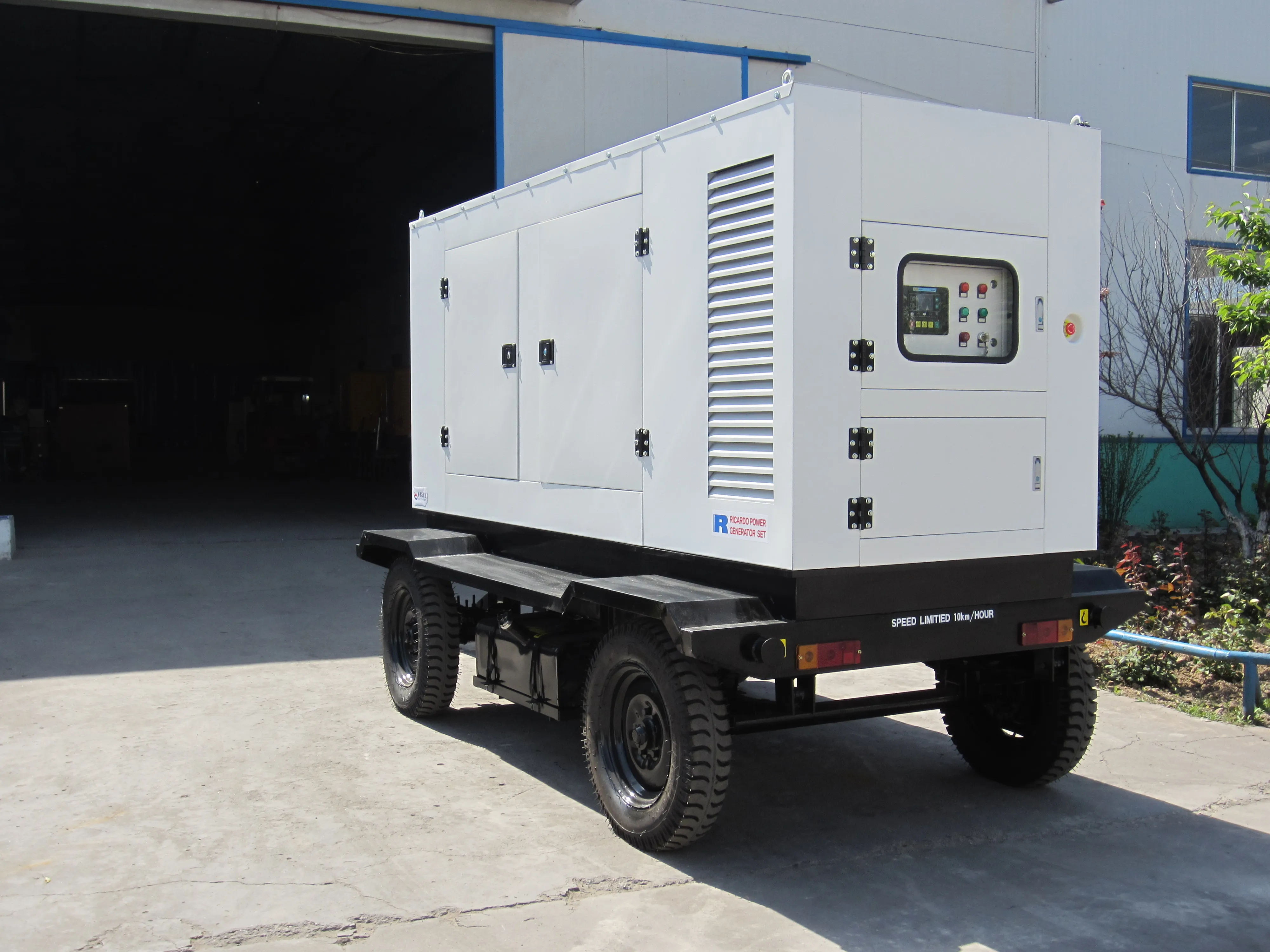 250kw mobile diesel generator with 4 wheels trailer, brushless alernator 6126 engine silent diesel generator 250kw 312.5kva