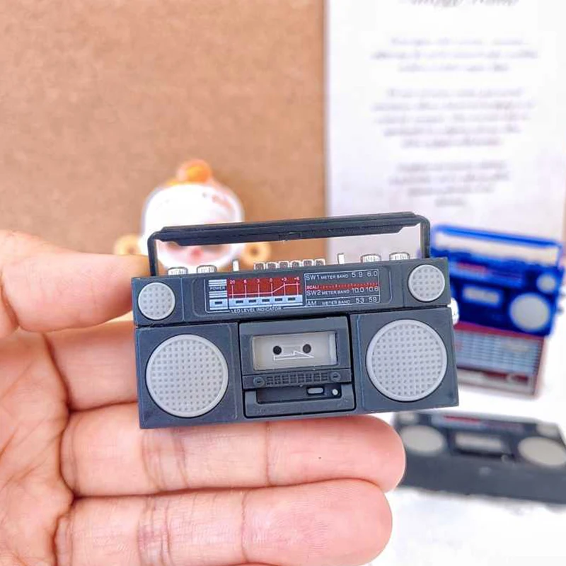 Skala 1:12 Domek dla Lalek Miniaturowy Model Radia Magnetofon Odtwarzacz Retro Zabawka Mini Magnetofon DIY Meble do Domku Akcesoria Dekoracyjne
