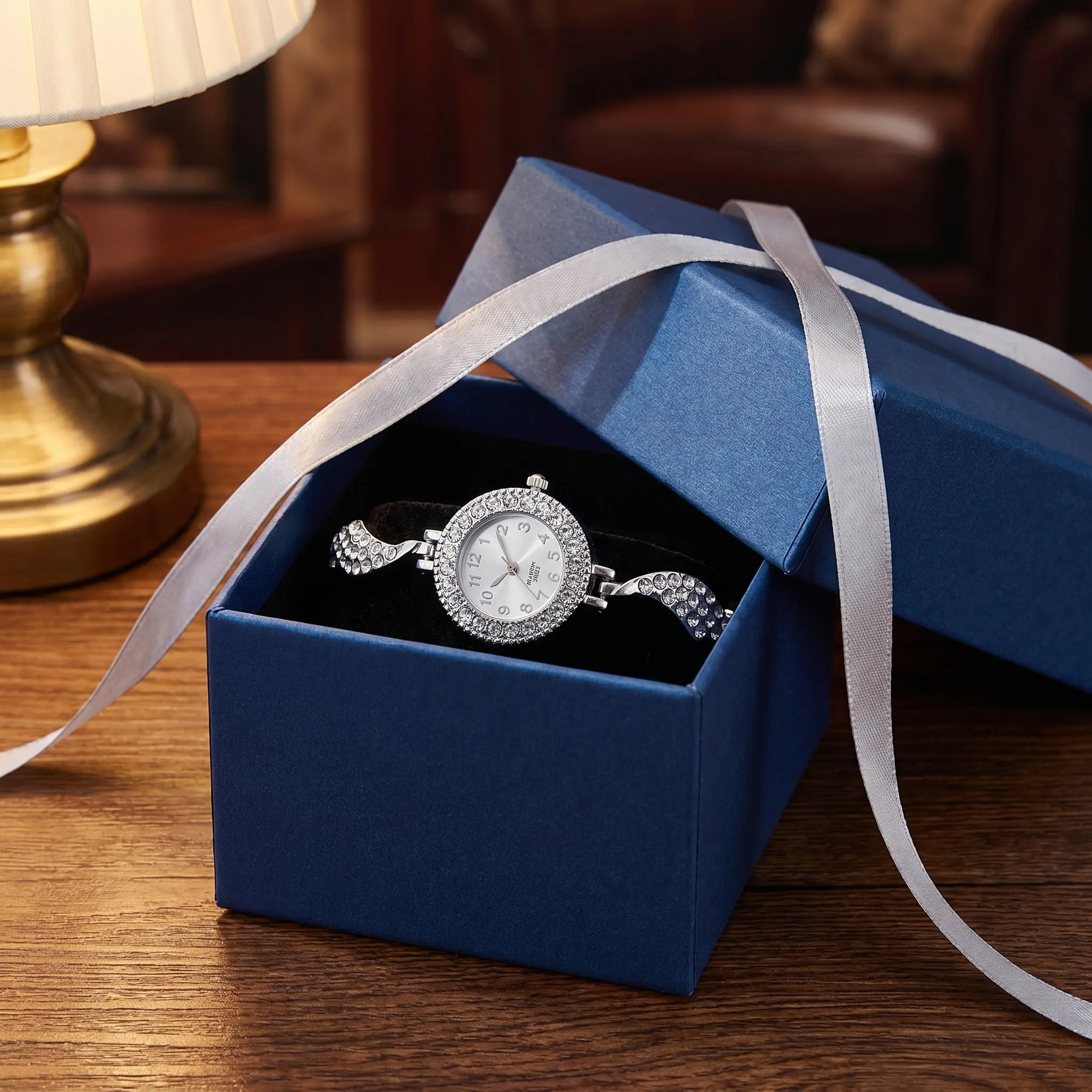 1Pcs Rhinestone Wing Design Women Quartz Watch Silver Alloy Band Exquisite Gift for Her Valentine Birthday Party Daily Wear