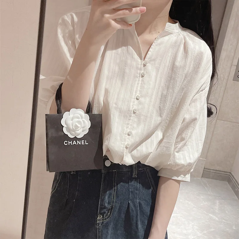 

Casual Loose ort Sve V-Ne Striped Chiffon irt Women's Summer Faionable Slimming Korean Sle Versatile Commute Wind