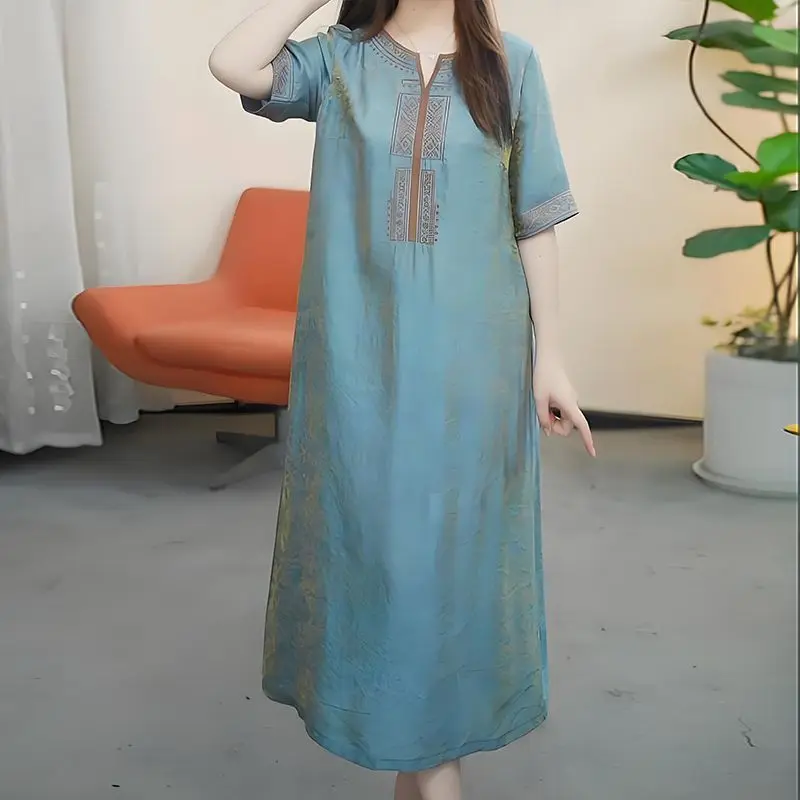 

Plus Size Women's Retro V-Neck Dress Loose Office Lady Fashion New Arrival Trendy Comfortable