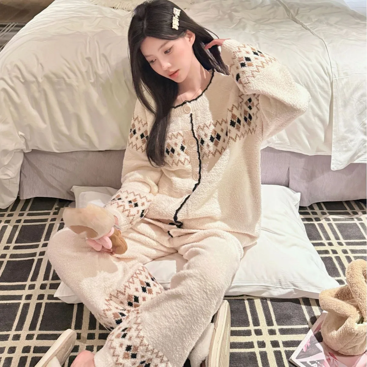 Flannel Winter Women's Sleepwear Set Comfortable Sweet Warm Pajamas Pants and Top Home Clothes