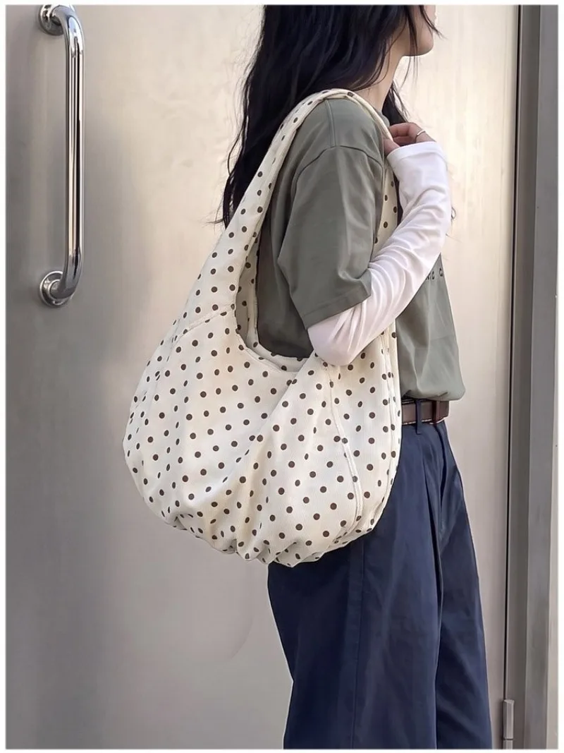 CEEKAY Canvas-Tasche mit Polka-Dot-Muster, Hobo-Stil, breiter Träger, geraffte Falten, vielseitig einsetzbar, für den täglichen Gebrauch, Freizeit, große Kapazität, Damenhandtasche. – Detail 26