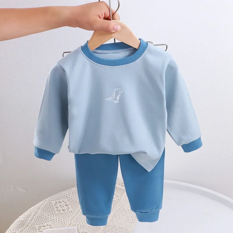 Nuevo 2024 pijamas cálidos de otoño para niños y niñas, camisetas bonitas de dibujos animados, Tops con pantalones, ropa de dormir informal para bebés, conjuntos de ropa interior