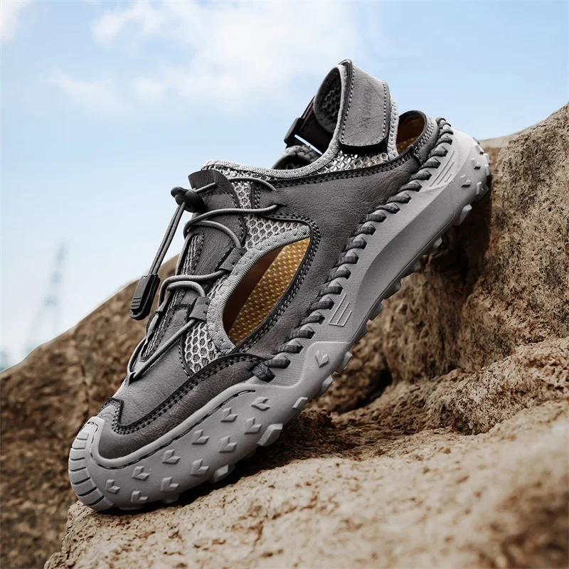 

Summer Men Sandals Genuine Leather Mens Casual Shoes Outdoor Men Leather Sandals for Men Beach Shoes Roman mens Shoes