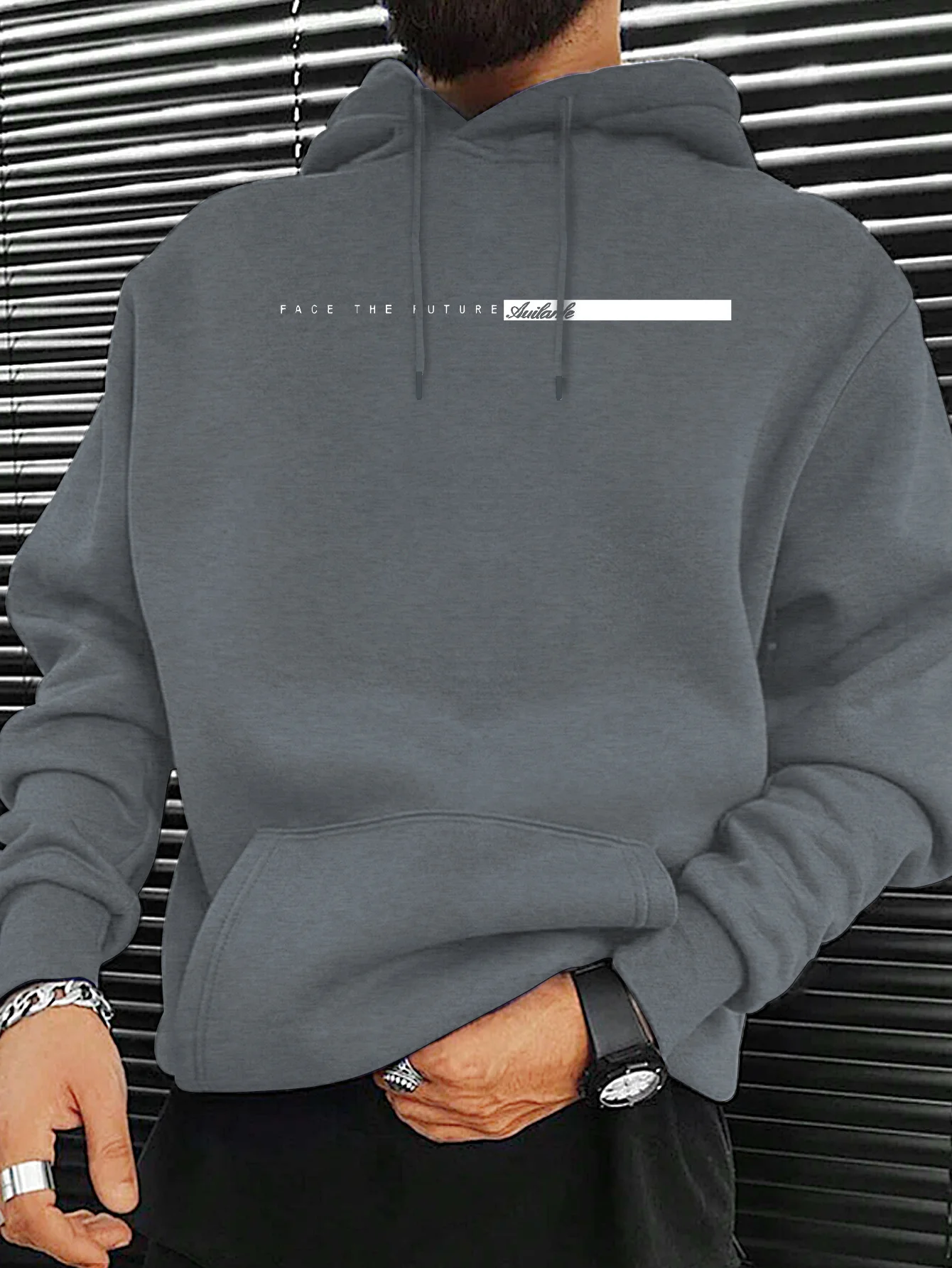 Men's autumn and winter casual fashion loose FACE THE FUTURE pattern printed long sleeved hooded sweatshirt warm pullover