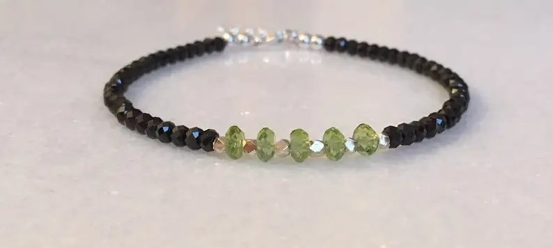 Peridot and black spinel bracelet / Silver peridot bracelet / Peridot jewellery / Gift for her