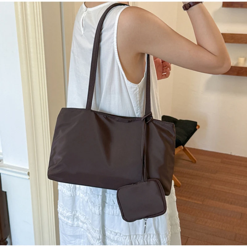 Karierte Canvas-Umhängetasche für Damen, leichte, lässige Pendler-Handtasche, Vintage-Tragetasche mit kariertem Muster und Farbblock-Design – Detail 15