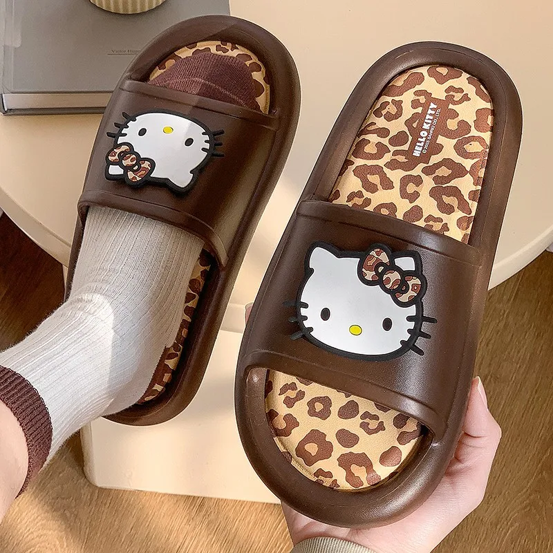

Sanrio Slippers Hello Kitty Cinnamoroll Summer Shoes Beach Sandals Kuromi Flip Flops Outdoor Soft Sole Fashion Gift Girl Women