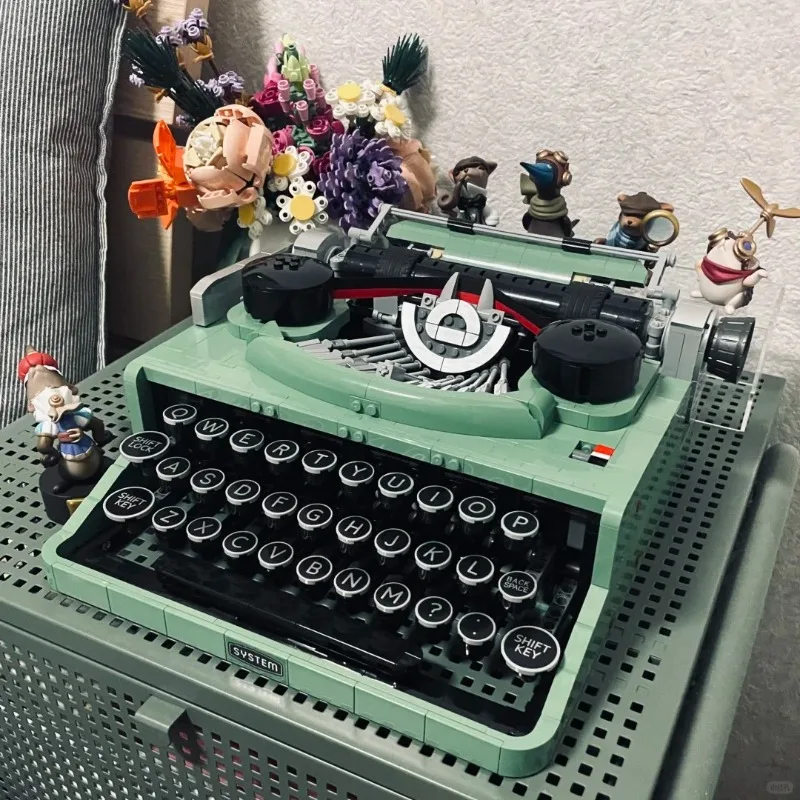 

Ideas Typewriter Building Blocks Set 21327 for Adults Collectible Retro Display Model Toys Unique Children Gifts Home Decoration