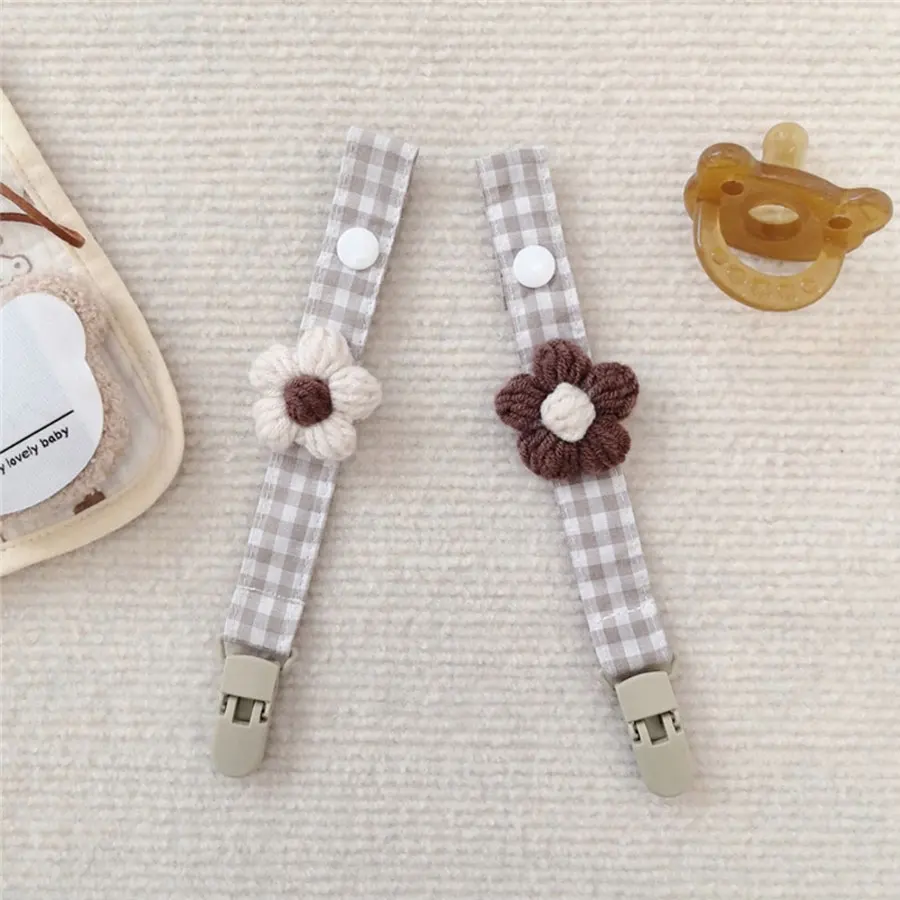 Fabric Short Pacifier Chain Knitted Flower Pacifier Chain Small Month Old Short Hanging Rope