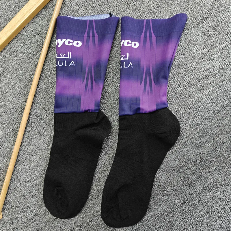 2025 Pro Team Areo Anti-slip Cycling Socks Laser Cut Bike Socks Bicycle Sports Breathable Socks for Men and Women