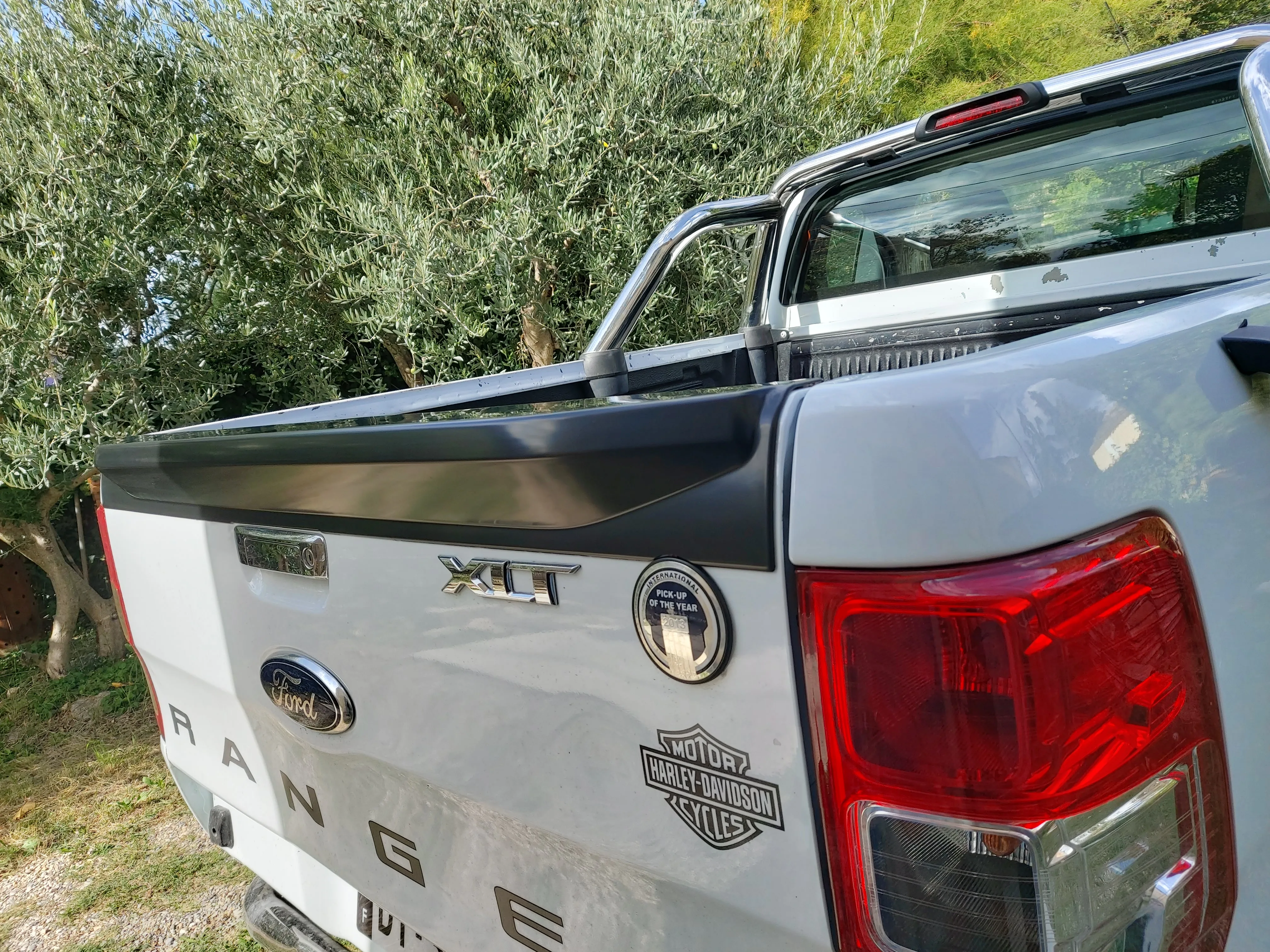 Mattschwarzer Heckspoiler Heckklappe Trimm schienen schutz für Ford Ranger T6 T7 T8 2015-2018 Wildtrak Raptor Car Styling 1St – Detail 5