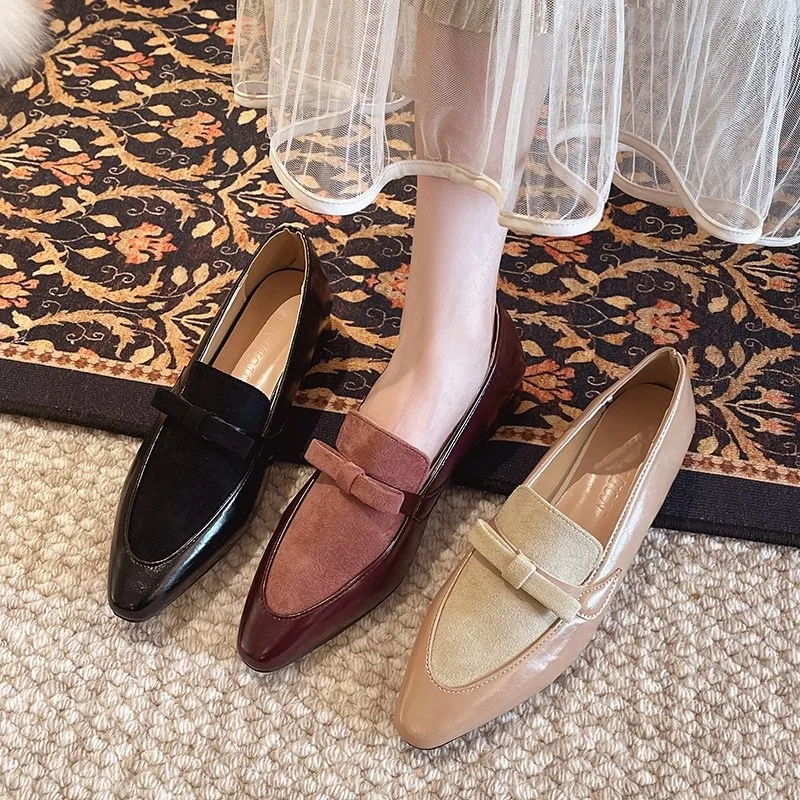 

Новые осенние замшевые нескользящие туфли без шнуровки с квадратным носком и глубоким вырезом с бантом, туфли на одинарном каблуке специального каблука