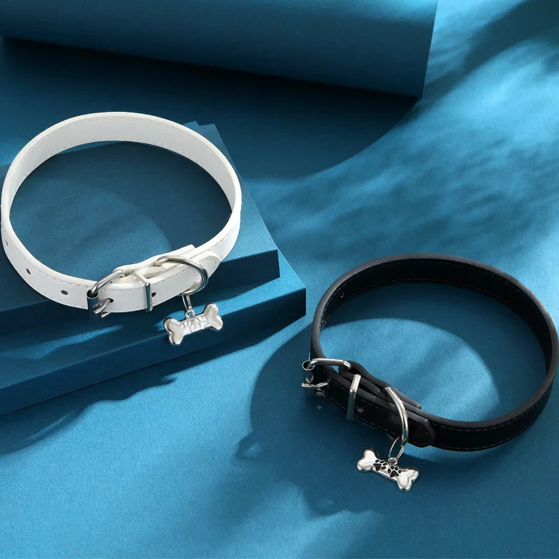 

Милая пара с костяным воротником, их уникальные и пряные ожерелья на шею и ожерелья в стиле панк для собак, вдоль с интересным поясом.