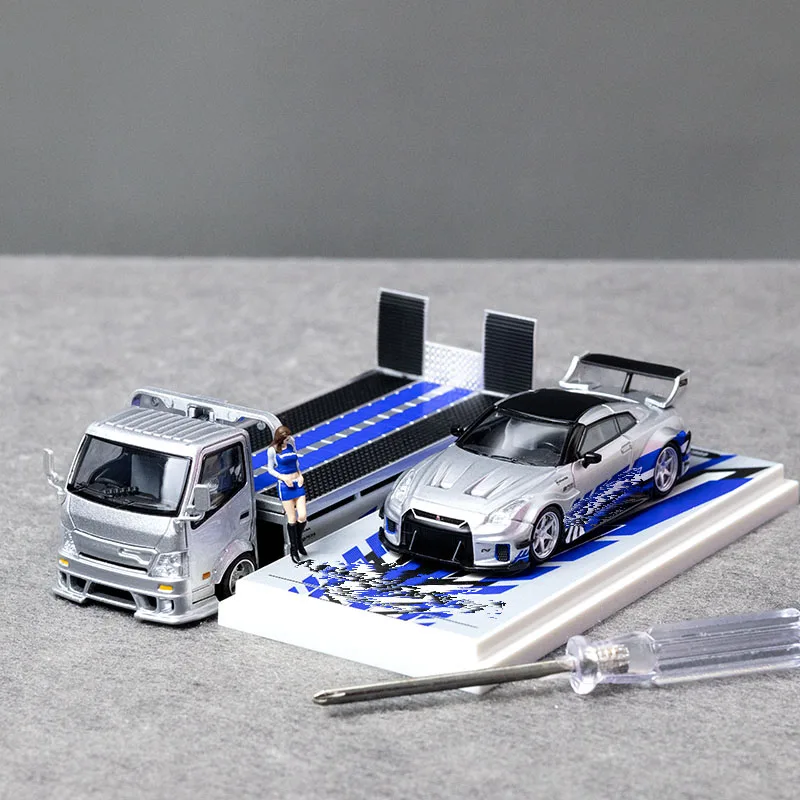 TM 1:64 H300 GTR35 Silver Blue Latte Art Simulation Alloy Car Model Collection