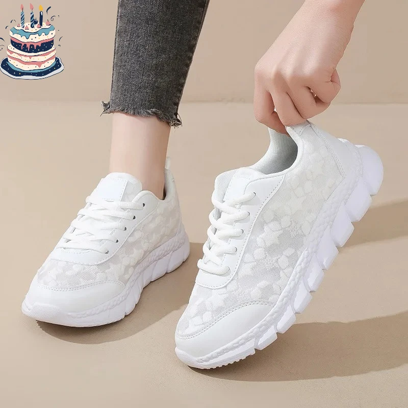 

Новые повседневные спортивные кроссовки с мягкой подошвой, легкие беговые кроссовки, модные дышащие кроссовки из сетчатой ткани.