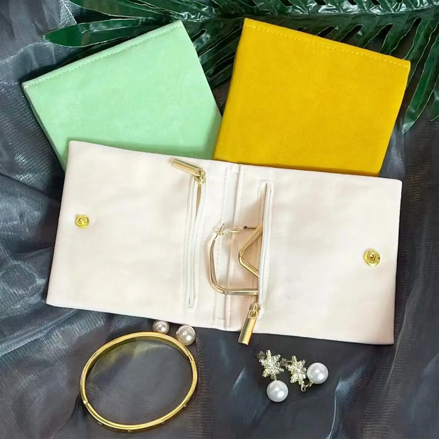 

1 шт. Мягкий бархатный мешочек для ювелирных украшений, подарочная упаковка для браслетов, ожерелий, серег, колец, бархатный мешочек на кнопке, органайзер для украшений