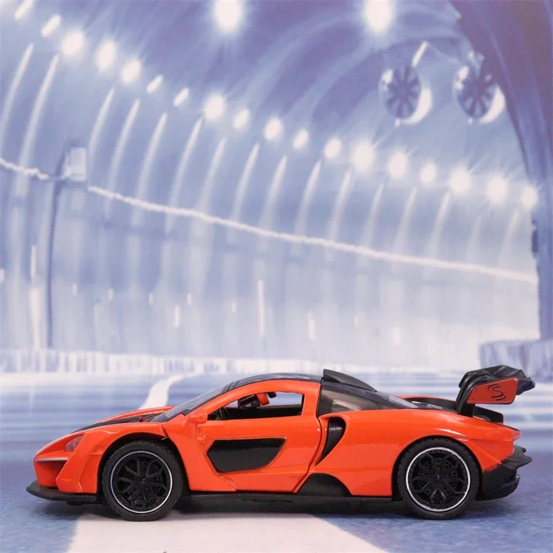 1:32 M C Senna DieCast Sports Car Model Toy Alloy Simulation Sound Light Pull Back Supercar Toys Vehicle For Gift