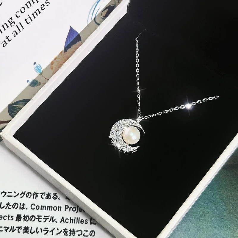 Original S925 sterling silver moon necklace with a fashionable and high-end design pendant featuring natural freshwater pearls a