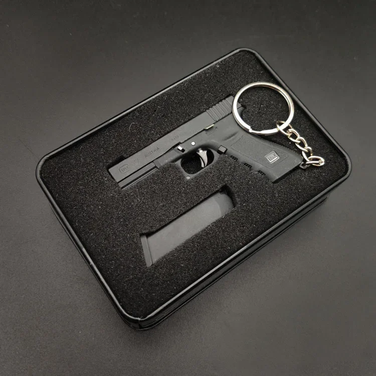 Imagem -06 - Brinquedo Fidget Glock 17 Chaveiro Mini Metal Glock G17 Chaveiro Pistola Portátil Escudo Ejeção Montar Desmontar 1pc