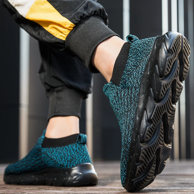 Męskie buty jesienna nowa para skarpetek casualowa buty do tenisa wysokiej jakości lekka gruba podeszwa moda czarna siatka sportowe obuwie