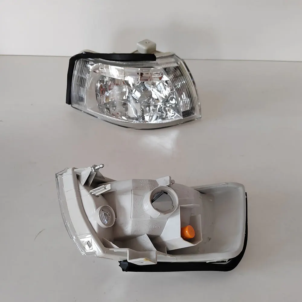 Car Turn Signal Light Lamp For Toyota  VISTA SV40 SV41 Automobile Front Corner Light 1996 To 2000