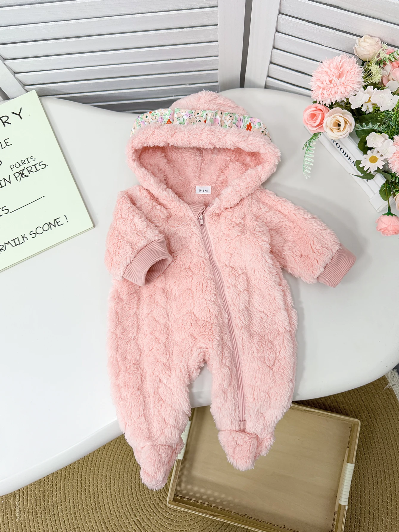 Pink Fluffy Baby Romper Suit with Hood Autumn Winter Warm Cute Crawler Soft Girl Outfit Attention-Grabbing Street Style for Baby