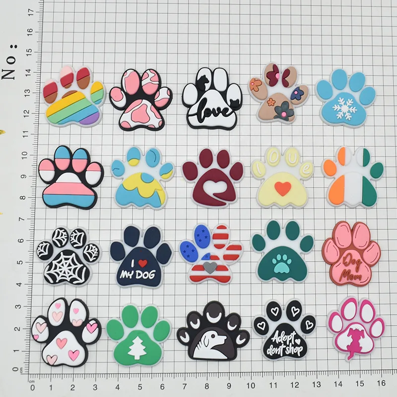 إكسسوارات أحذية من كلوريد متعدد الفينيل على شكل كف كلب لطيف مشبك نعال مناسب لإكسسوارات الأساور هدية حفلات للجنسين - 3