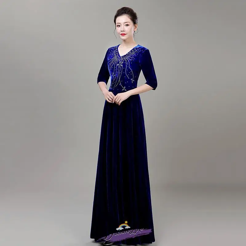 

Золотая бархатная длинная юбка для выступлений на сцене, костюм для женщин, для хора, дирижера, церемониймейстеров, для взрослых, среднего возраста и старшего возраста