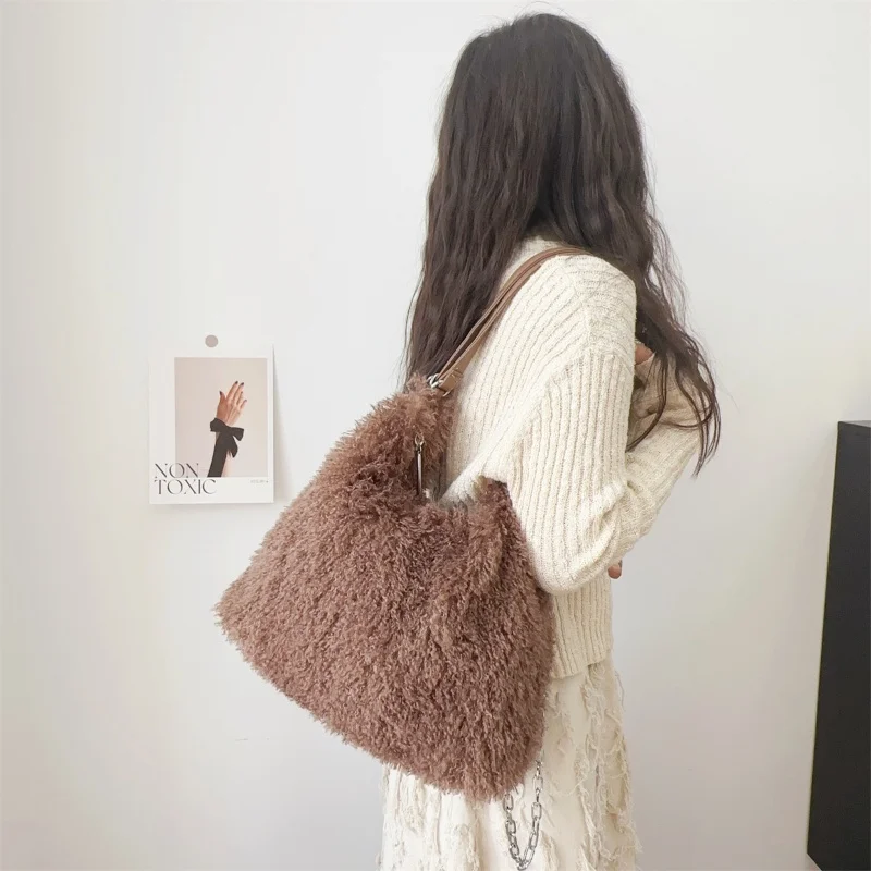 Plush Faux Fur Lazy Shoulder Bags Large Capacity Backpack Bag for Women Winter Soft Fleece Furry Handbag Ladies Crossbody Bag