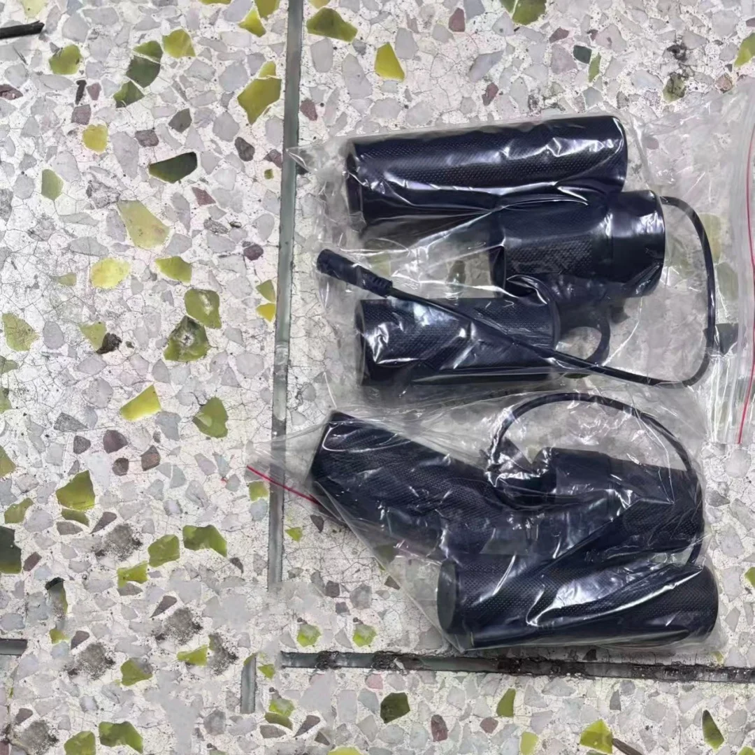 

Scooter Parts LIVIAE Half Twist Throttle Speed Accelerator Handle Grip for Geofought M5 R7 R8 G14 M9 Boyueda S5 Electric Scooter