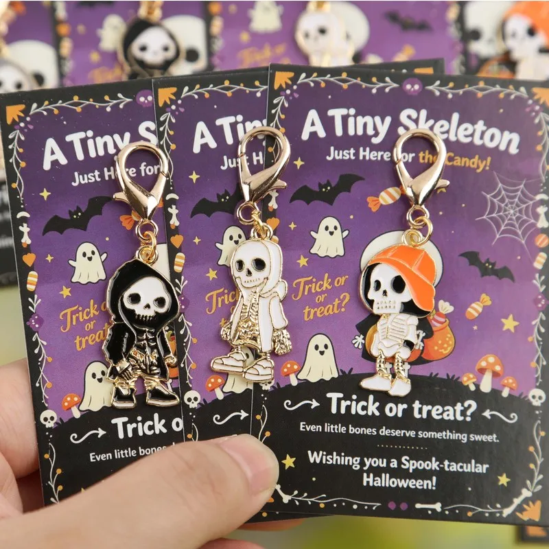 5/10item 2d Halloween Skeleton Keychain Set Halloween party exchange small gifts Atmospheric portable pendant Includes a Hallowe