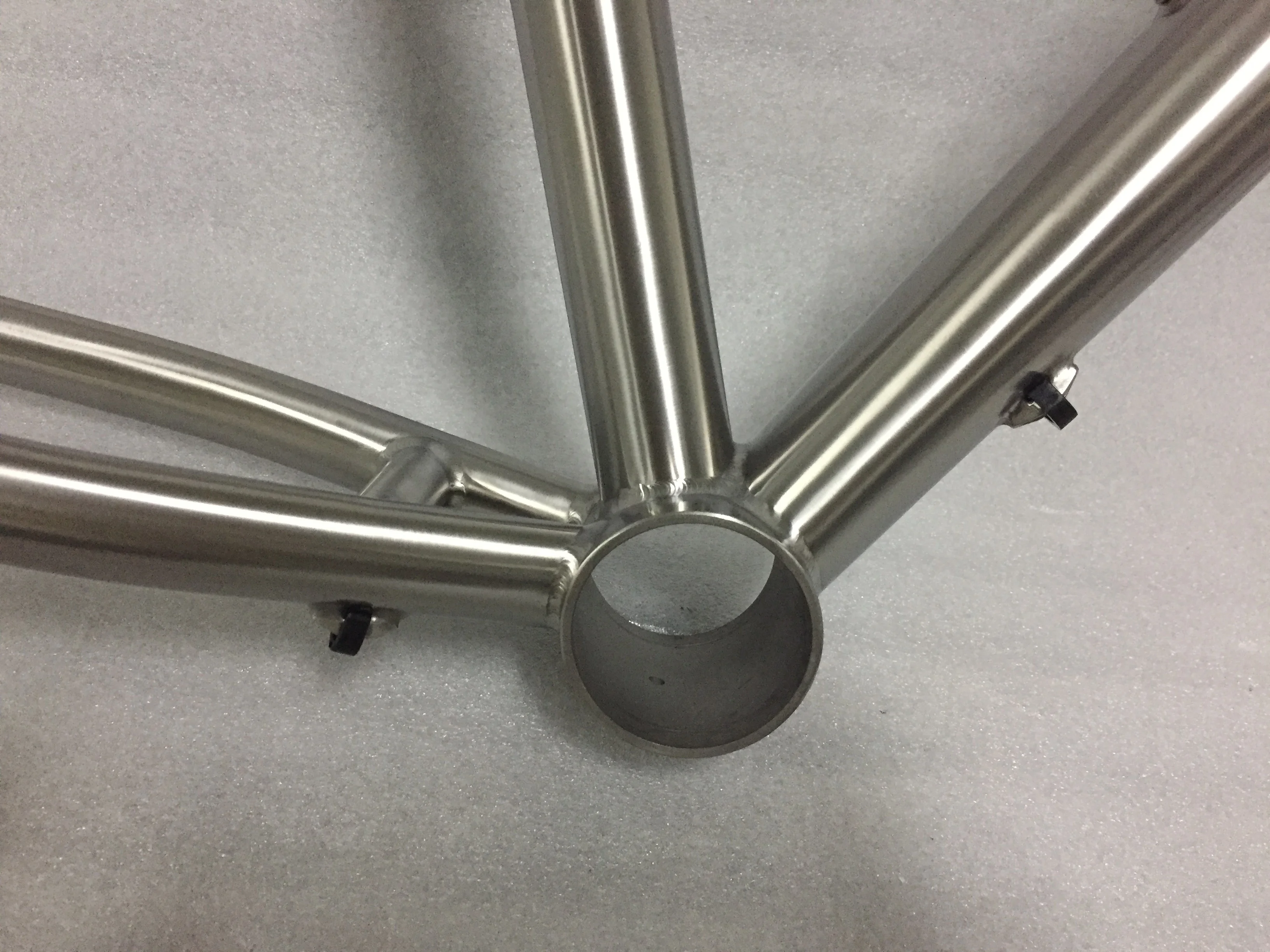 29er Titanium Mountain Bike Frame With Post Mount Disc Brake On Chain Stay