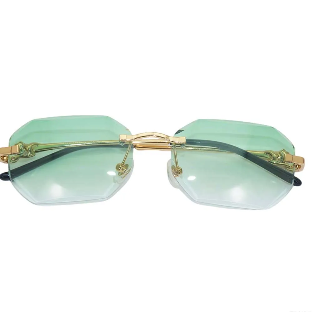 نظارات شمسية فاخرة، مصنوعة بدقة لرفع أسلوبك - حيث يلتقي التصميم الخالد فاخرًا غير معابرًا