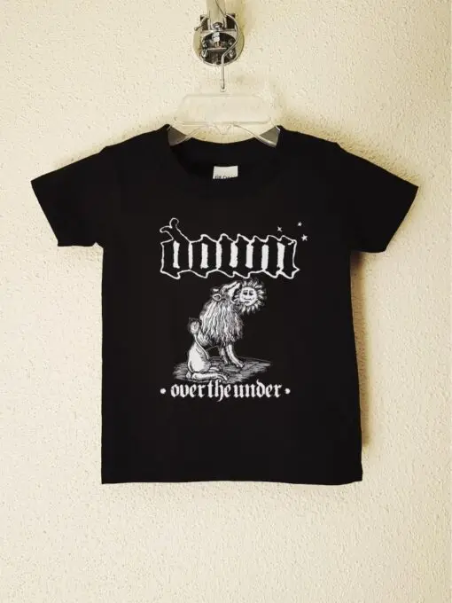 

Down Over The Under Polera Negra