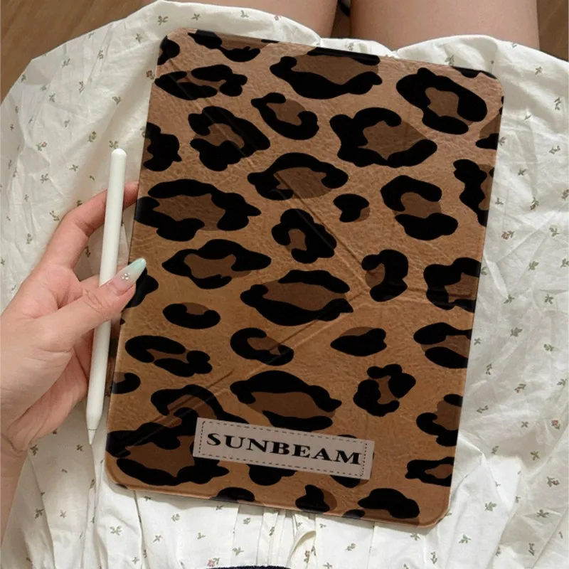 Fashion Vintage Y2K Brown Leopard Print Tablet Case For iPad Pro 11/12.9/13in Air 6/7/8 11/13inch M2 M3 M4 M5 2018-2026 Cover