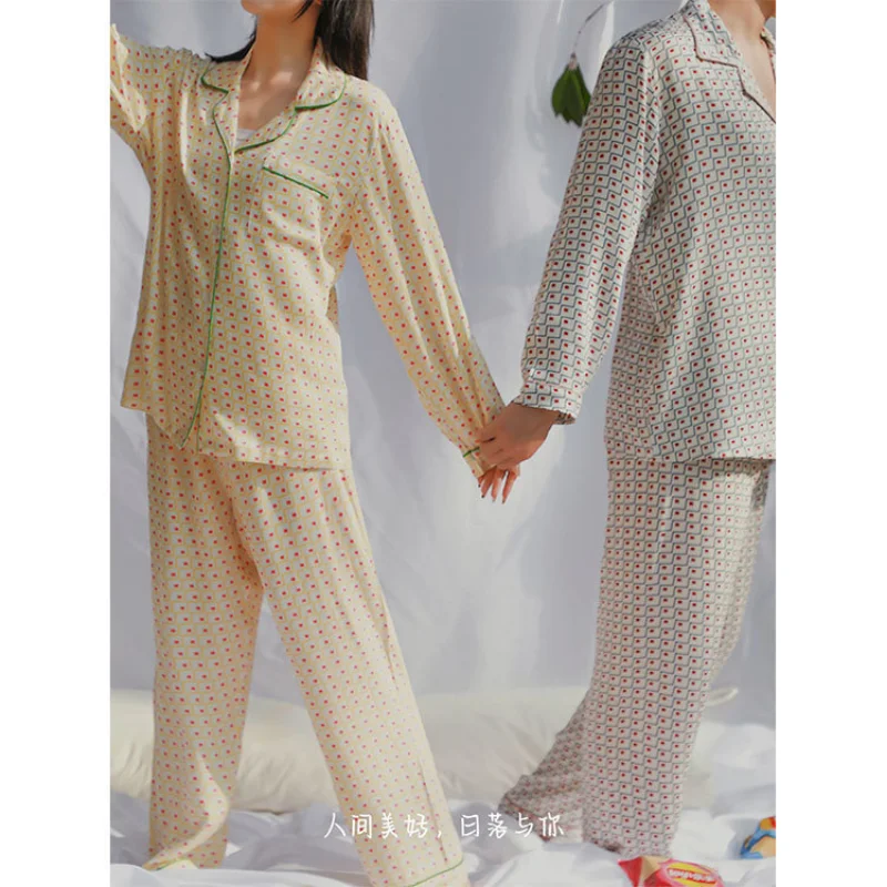 

2023 Satin Couple Plaid Print Pajamas Long Sleeve Loungewear Set Simple Light Design Comfortable Viscose Sleepwear for Women