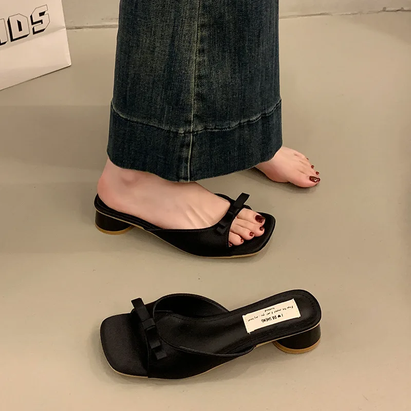 Variant: Black